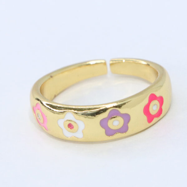 Anillo modelo de flores