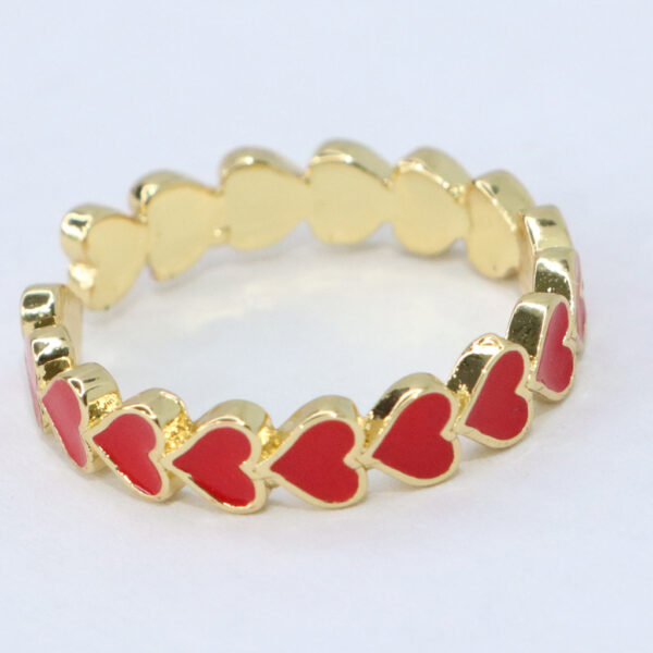 Anillo diseño de corazón rojo