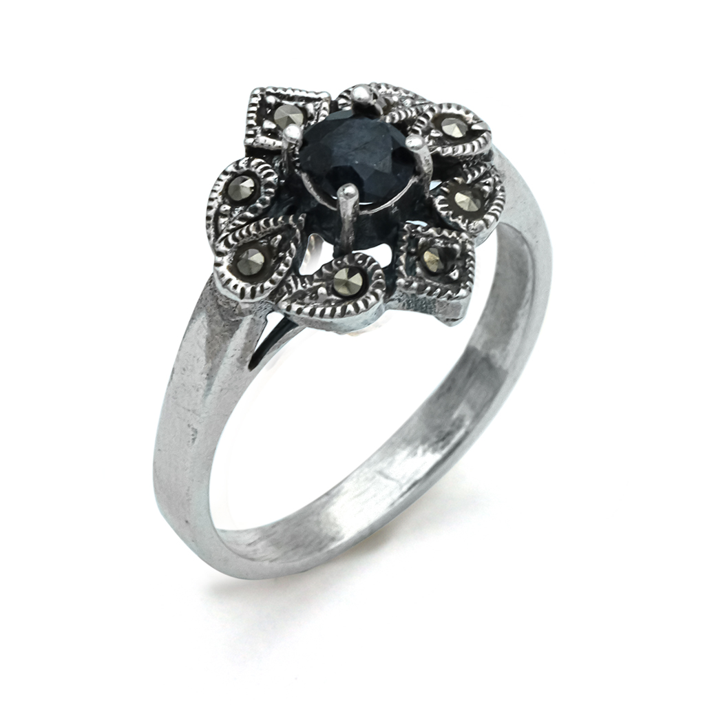 Anillo marquesita en plata