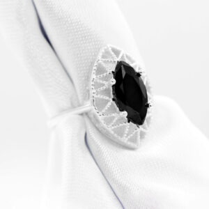 Anillo rombo brillante